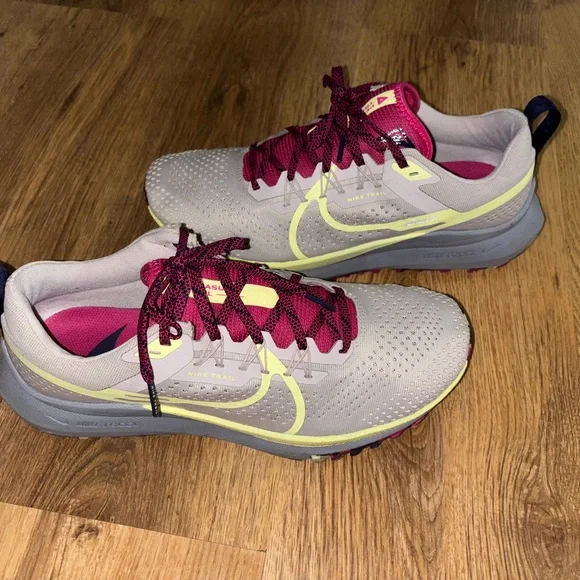 Nike Pegasus Trail 4 Women’s Size 11 - Picture 7 of 9
